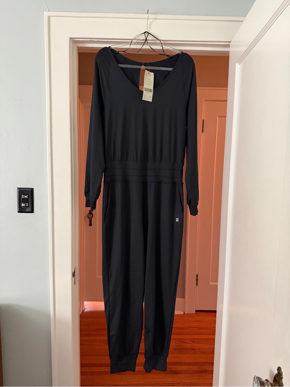 NWT - Sweaty Betty Gaia Black V‑Neck Long‑Sleeve Jumpsuit - size large - Picture 10 of 10